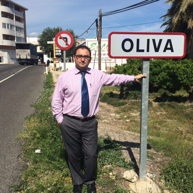 Taxista en Oliva